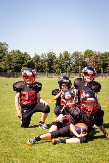 Kids in Action: Kinder probieren American Football aus