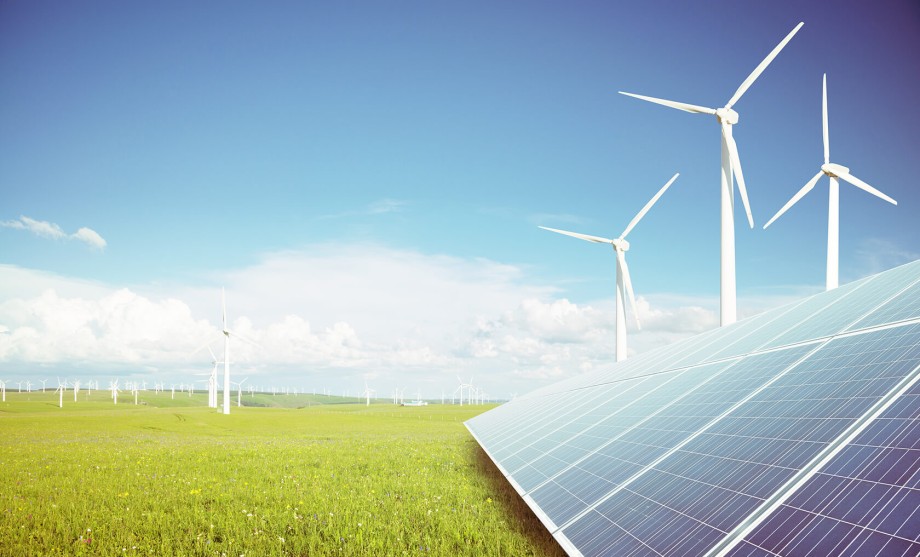 Ökostrom: Solaranlagen und Windkraft
