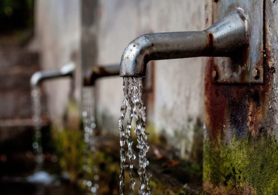 Trinkwasser FAQ: Wasserhähne an der Wand