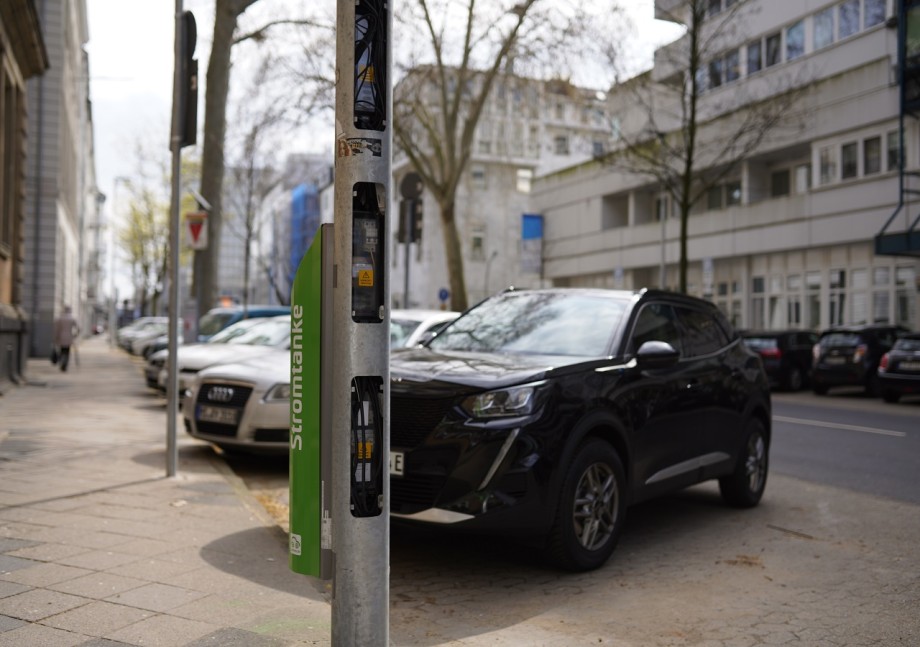 Smarte Straßenlaternen am Fürstenwall