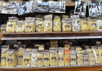 Italienische Pasta in Hülle und Fülle.
