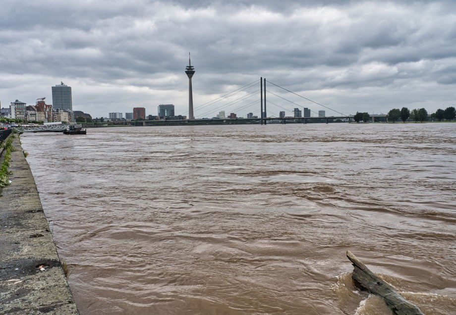 Hochwasserschutz: Hochwasser in Düsseldorf