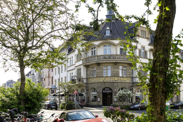 Das Hotel "Zum neuen Rathaus" in Benrath.