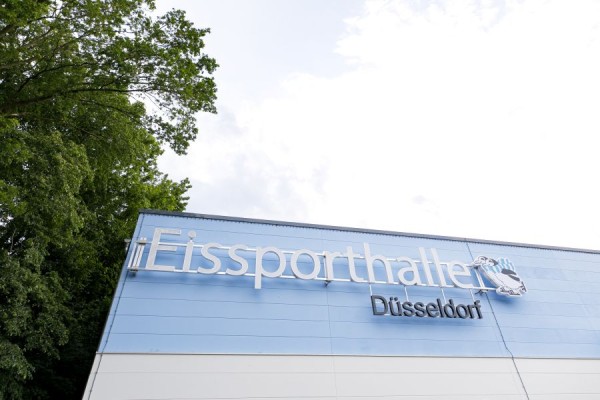 Die Eissporthalle in Düsseldorf Benrath.