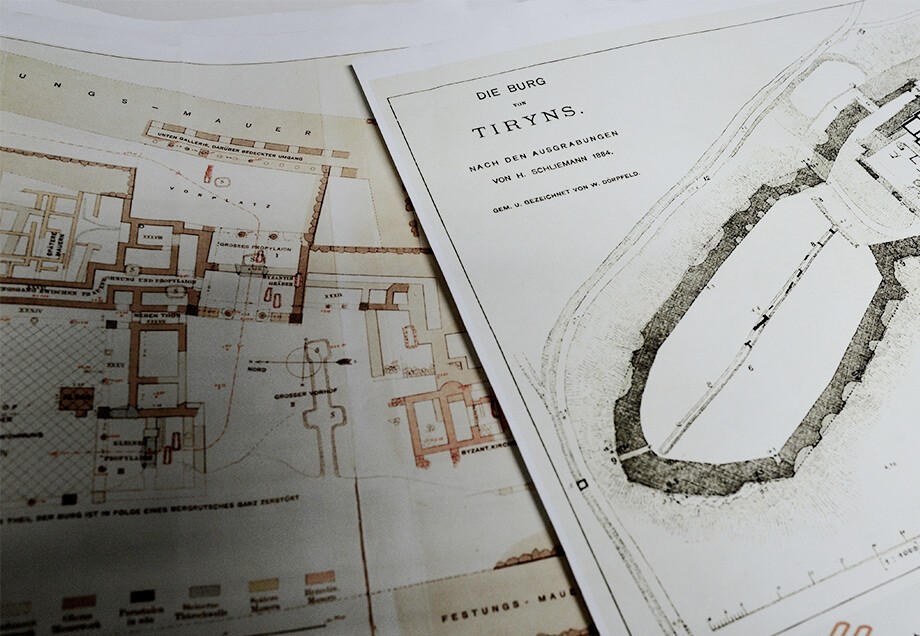 Altertümliche kartografische Darstellung der Burg von Tiryns.