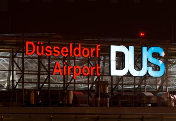 Detailaufnahme des Außenbereichs vom Flughafen Düsseldorf