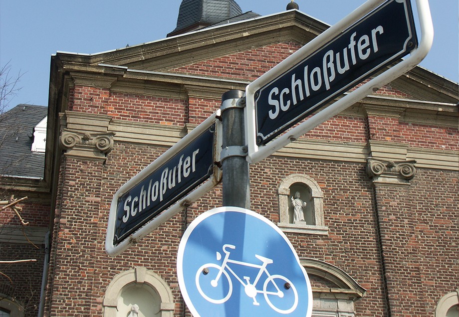 Eine Karte, die eine Düsseldorfer Radtour vom Medienhafen über die Brücke nach Düsseldorf-Garath zeigt. Der Startpunkt ist mit einem Marker versehen.